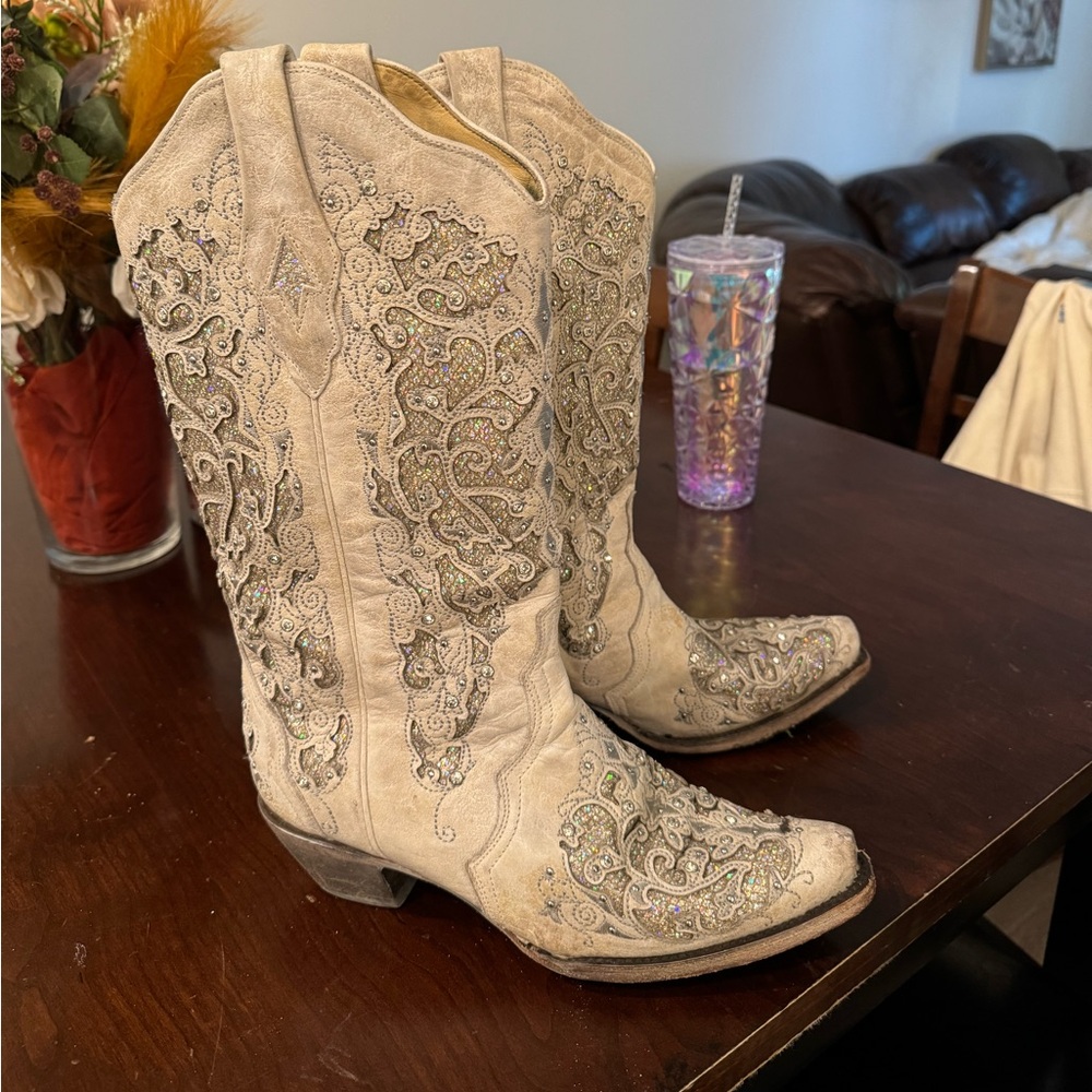 Corral glitter inlay boots white